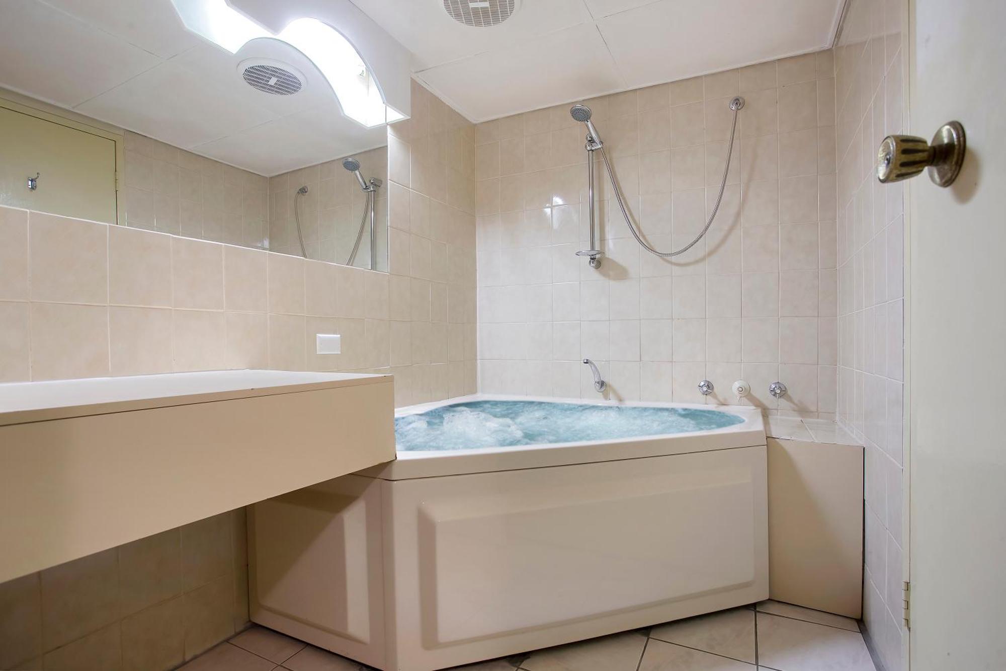 Central Court Motel Warrnambool Dış mekan fotoğraf